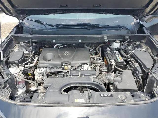 2020 TOYOTA RAV4 LE  
