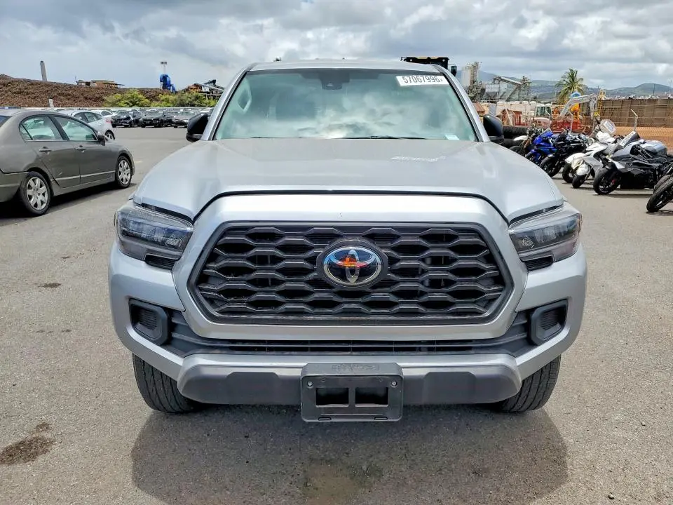 2022 TOYOTA TACOMA SR  