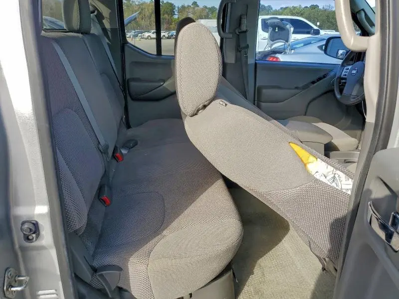 2016 NISSAN FRONTIER S  