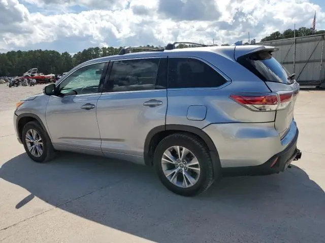 2016 TOYOTA HIGHLANDER LE  