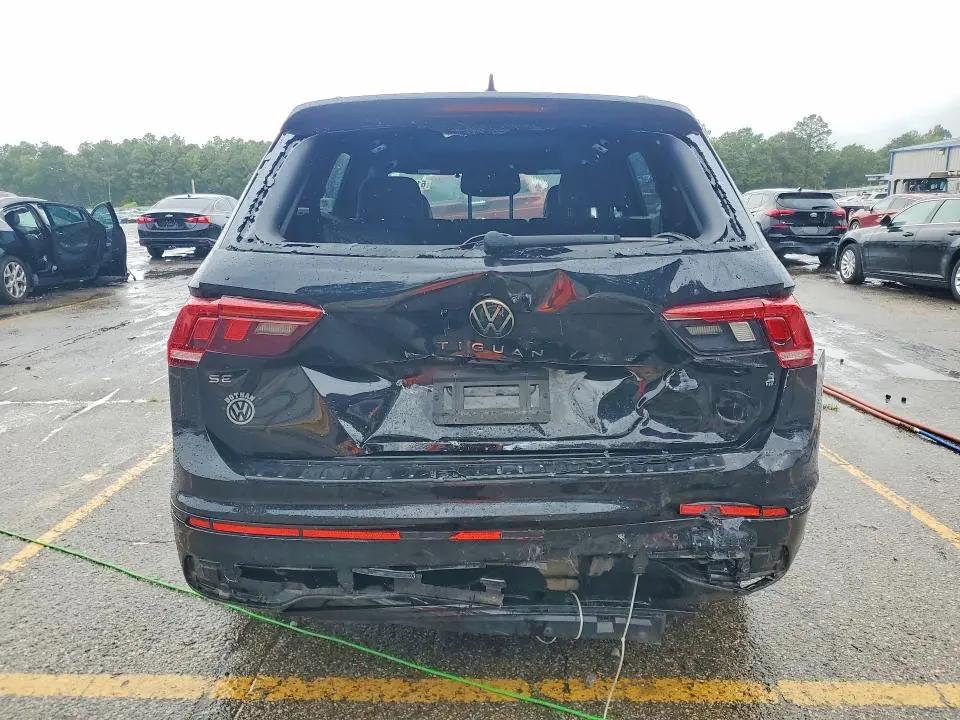 2023 VOLKSWAGEN TIGUAN SE R-LINE BLACK  