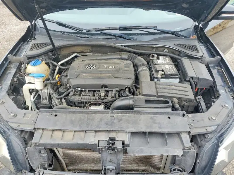 2015 VOLKSWAGEN PASSAT S  