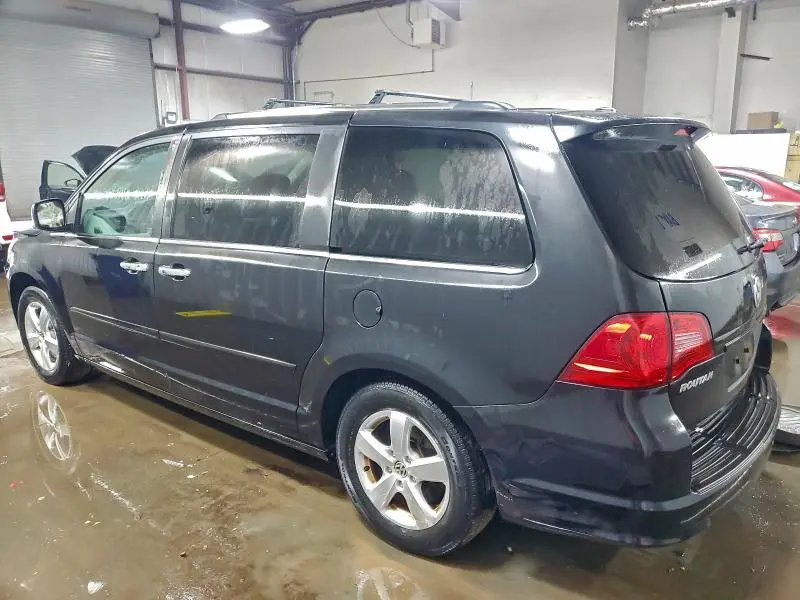 2014 VOLKSWAGEN ROUTAN SEL PREMIUM  