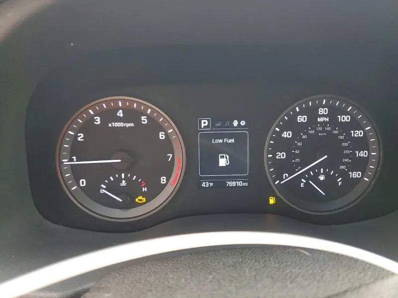 2017 HYUNDAI TUCSON SE  