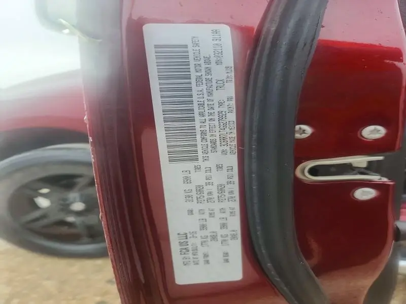 2016 RAM 1500 SLT  