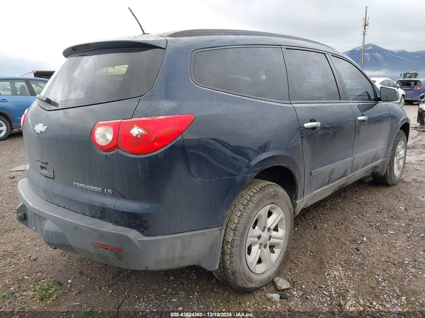 2012 CHEVROLET TRAVERSE LS
