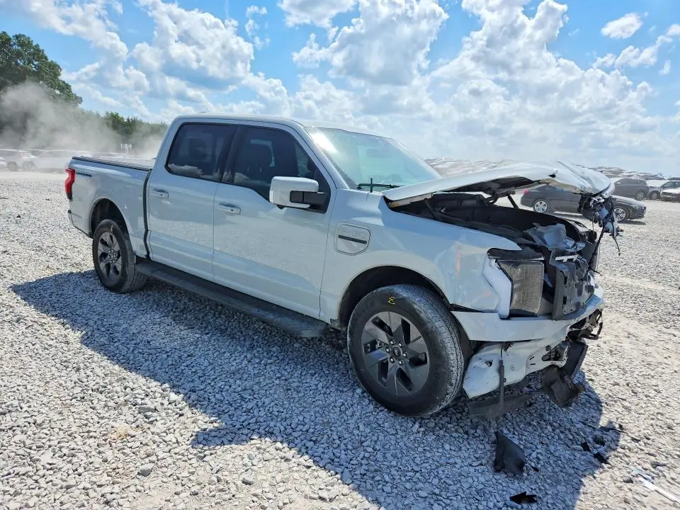 2023 FORD F150 LIGHTNING PRO  