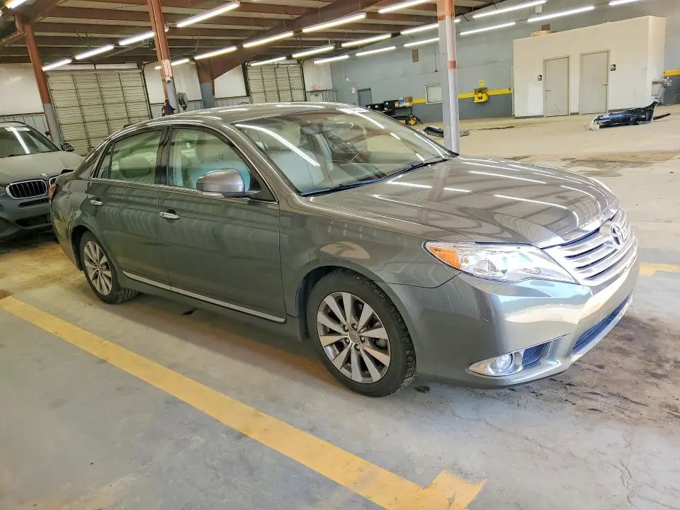 2011 TOYOTA AVALON LIMITED  