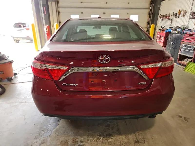 2015 TOYOTA CAMRY LE  