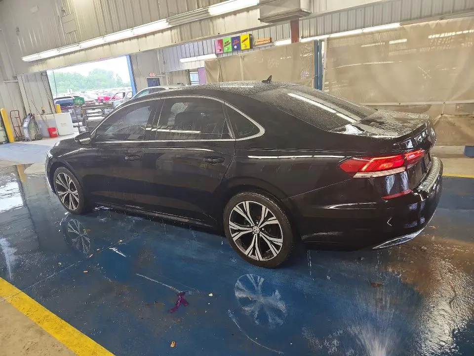 2021 VOLKSWAGEN PASSAT SE  