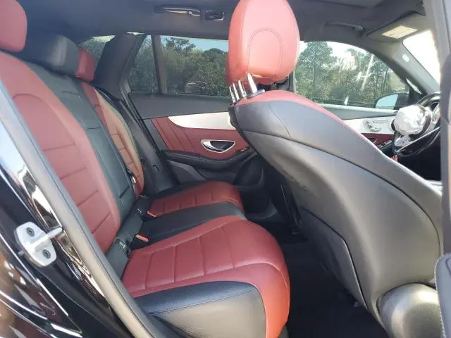 2021 MERCEDES-BENZ GLC 300  