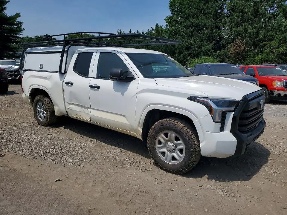 2023 TOYOTA TUNDRA SR  