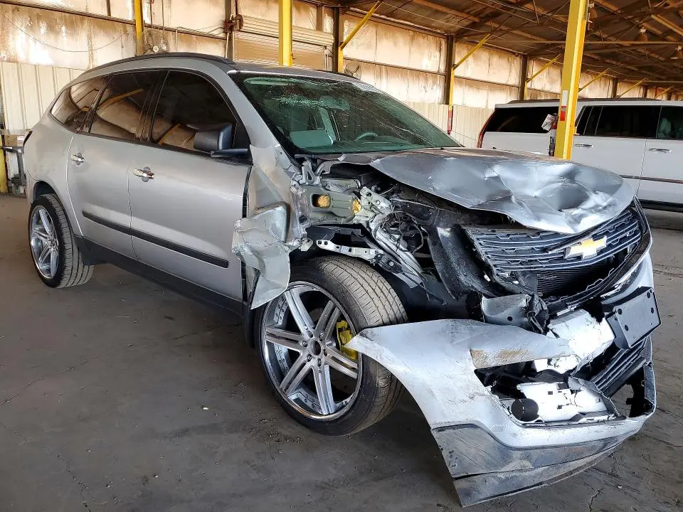 2014 CHEVROLET TRAVERSE LS  