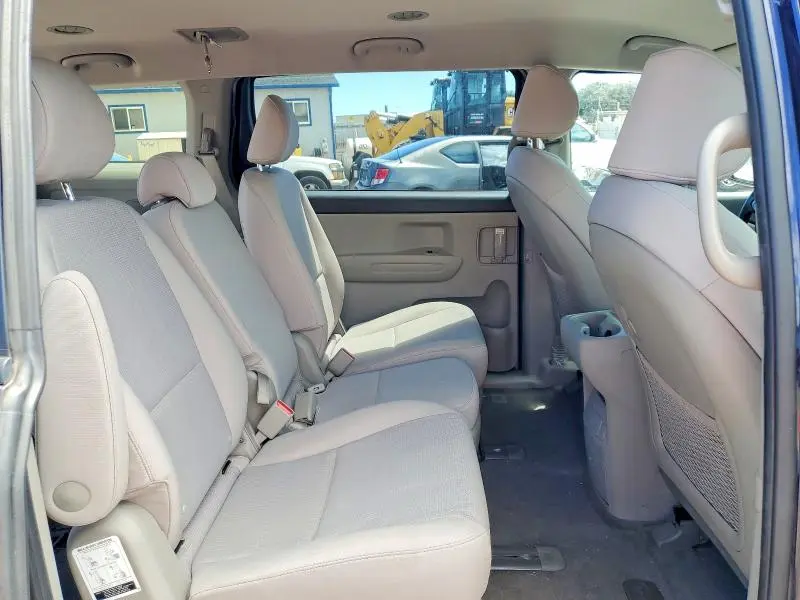 2020 KIA SEDONA LX  
