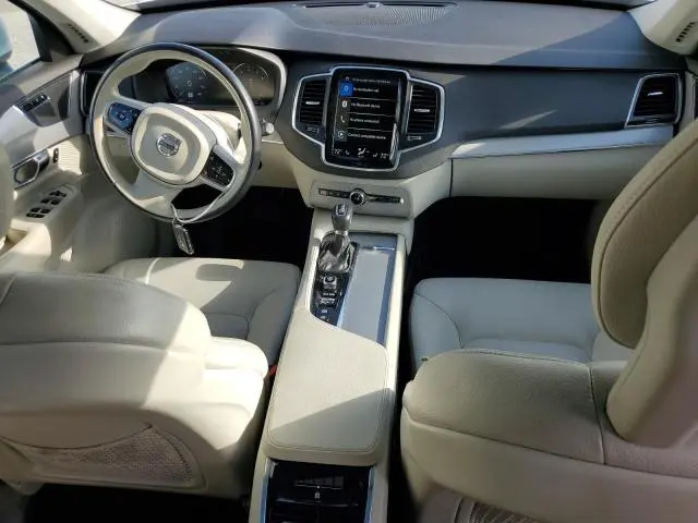 2021 VOLVO XC90 T5 MOMENTUM  