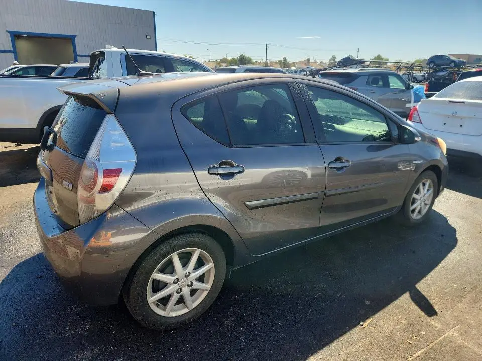 2013 TOYOTA PRIUS C THREE  