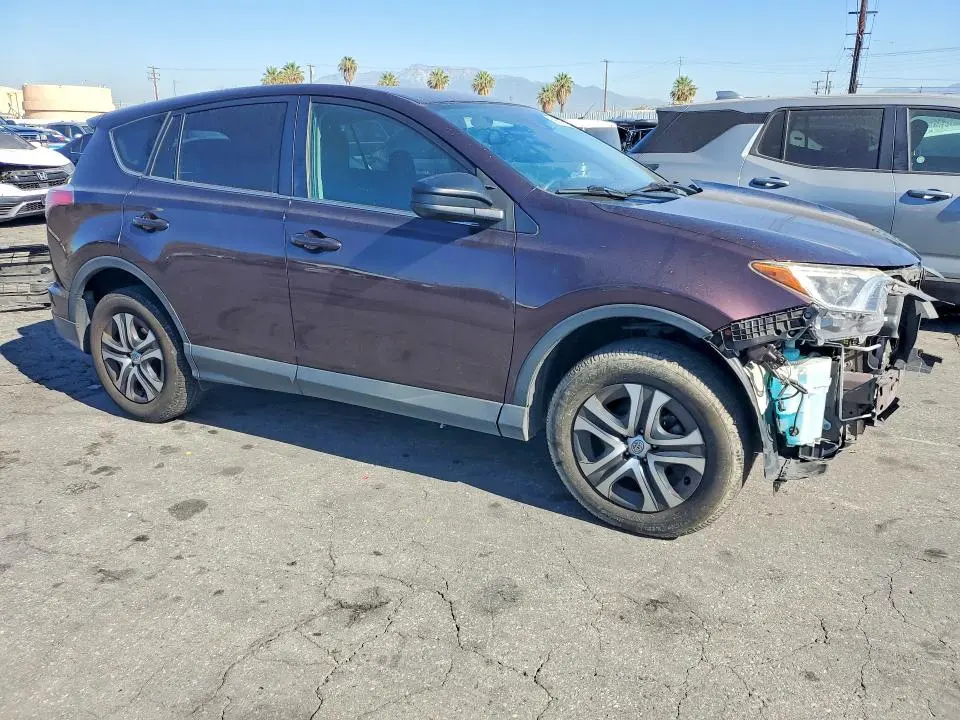 2018 TOYOTA RAV4 LE  