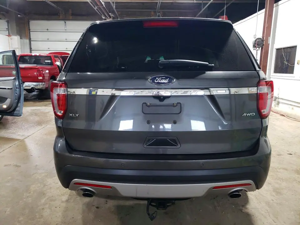 2017 FORD EXPLORER XLT  