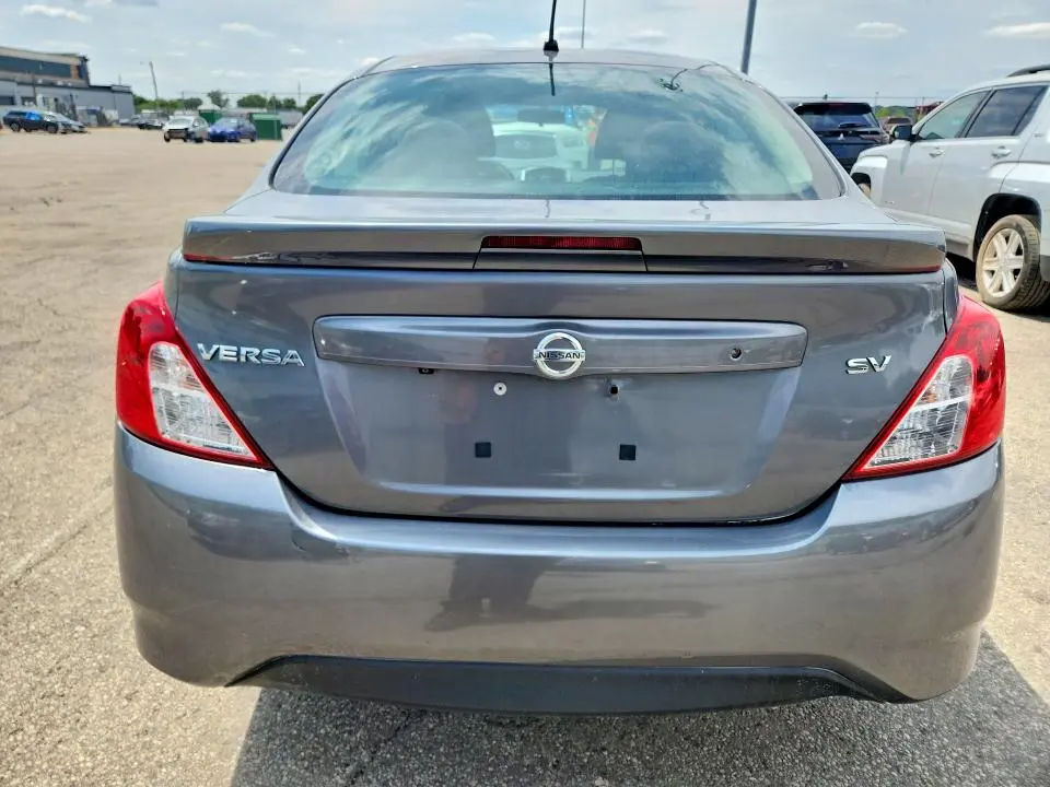 2019 NISSAN VERSA SV  