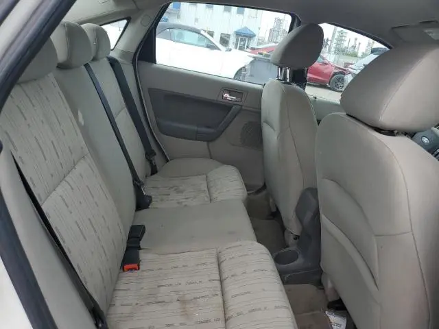 2011 FORD FOCUS SE  