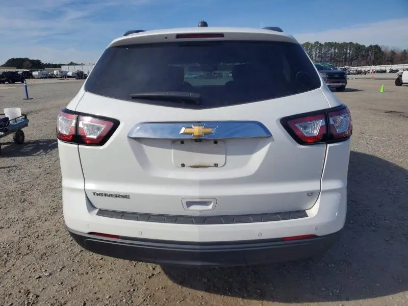 2017 CHEVROLET TRAVERSE LT  