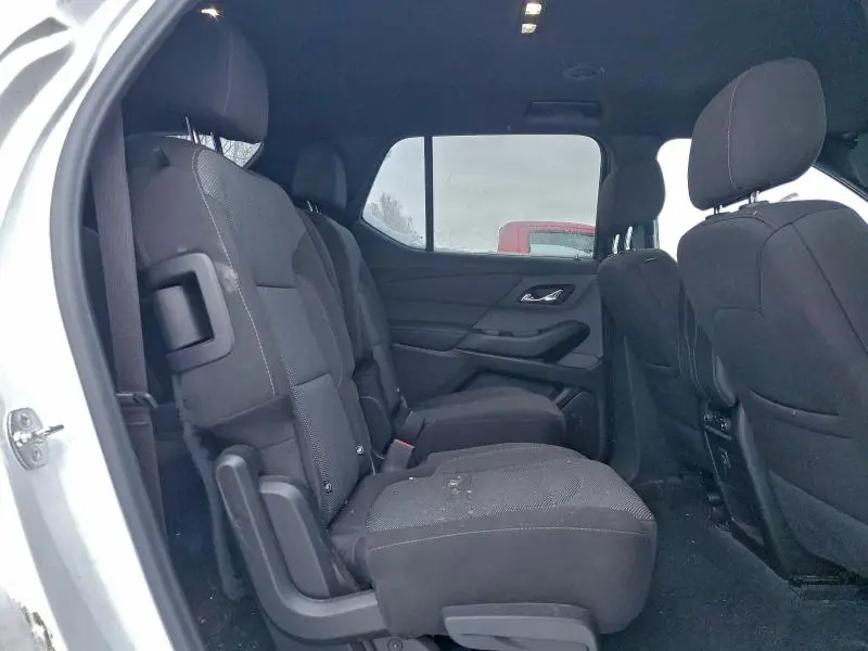 2023 CHEVROLET TRAVERSE LT  