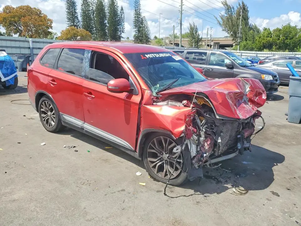 2016 MITSUBISHI OUTLANDER SE  