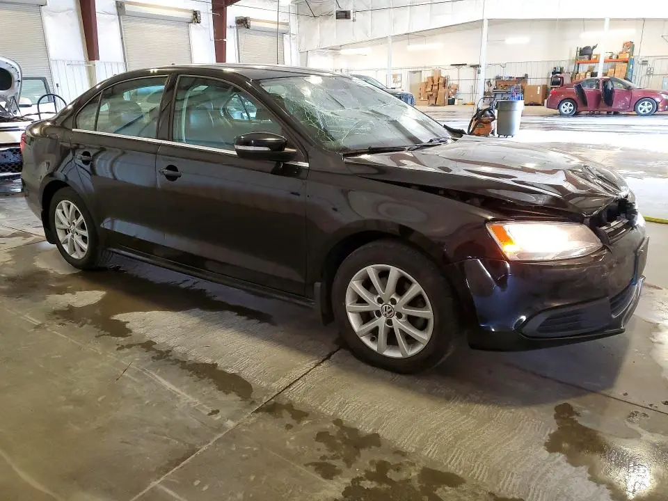 2013 VOLKSWAGEN JETTA   