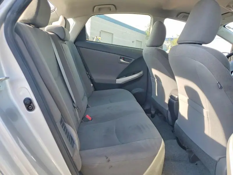 2014 TOYOTA PRIUS THREE  