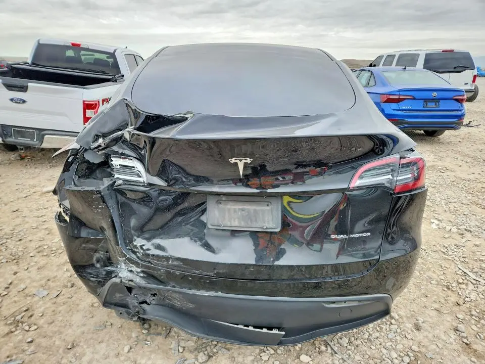 2024 TESLA MODEL Y   