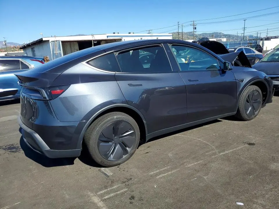 2026 TESLA MODEL Y   