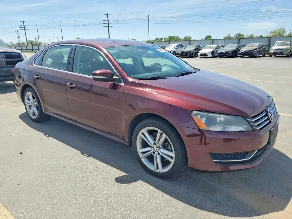 2014 VOLKSWAGEN PASSAT   