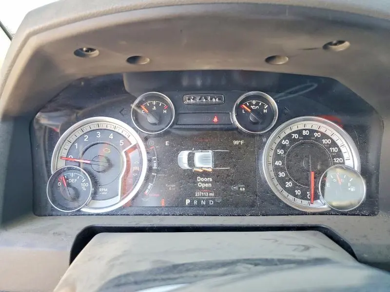 2015 RAM 1500 SLT  