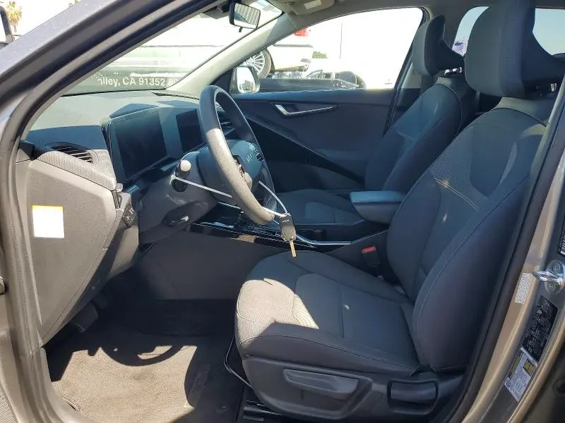 2023 KIA NIRO LX  