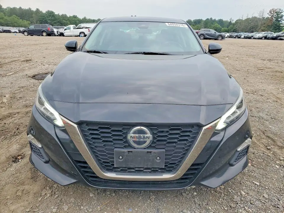 2021 NISSAN ALTIMA SR  
