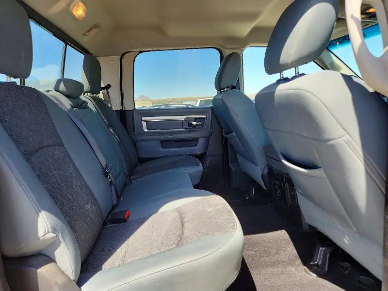 2015 RAM 1500 SLT  