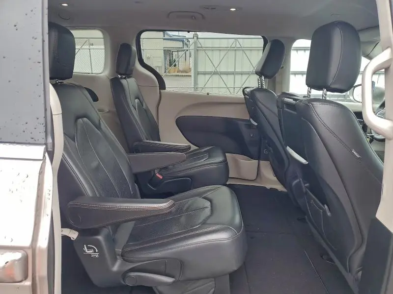 2017 CHRYSLER PACIFICA TOURING L PLUS  