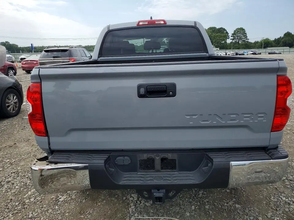 2020 TOYOTA TUNDRA CREWMAX SR5  