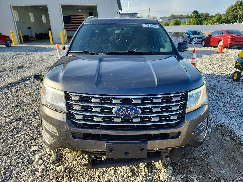 2017 FORD EXPLORER XLT  