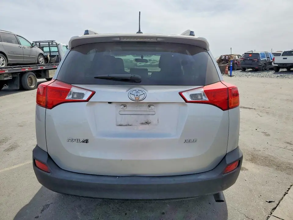 2015 TOYOTA RAV4 XLE  