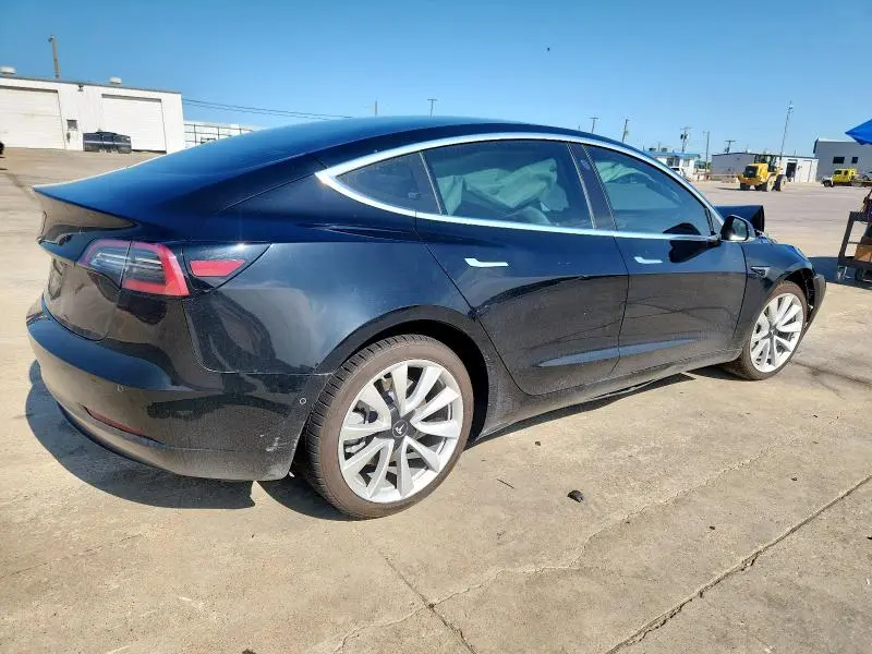 2018 TESLA MODEL 3   