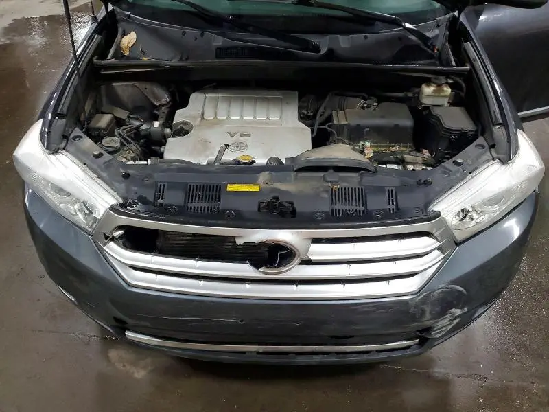 2012 TOYOTA HIGHLANDER BASE  