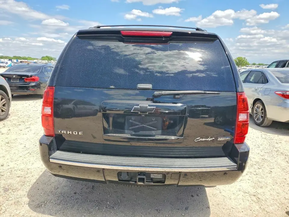2011 CHEVROLET TAHOE C1500 LTZ  
