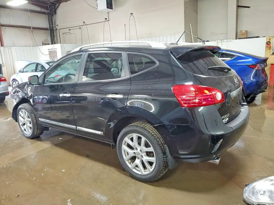 2013 NISSAN ROGUE S  