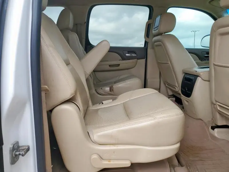 2013 GMC YUKON XL C1500 SLT  