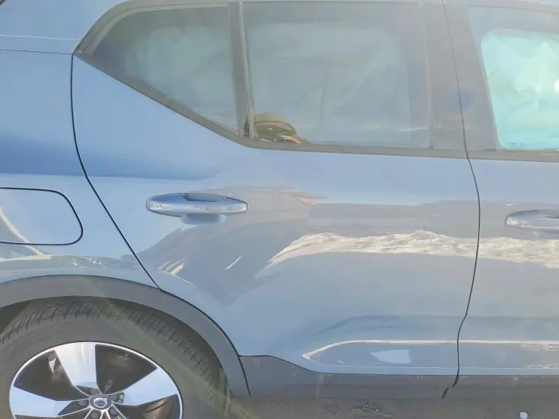 2020 VOLVO XC40 T5 MOMENTUM  