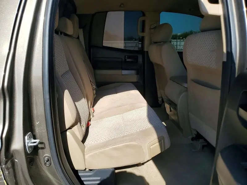 2011 TOYOTA TUNDRA DOUBLE CAB SR5  