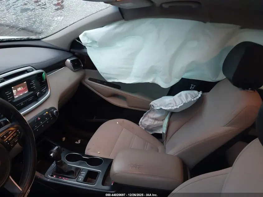 2016 KIA SORENTO 2.4L LX