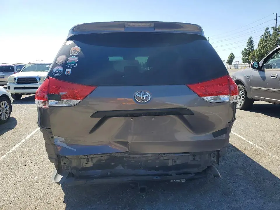 2013 TOYOTA SIENNA L 7-PASSENGER  
