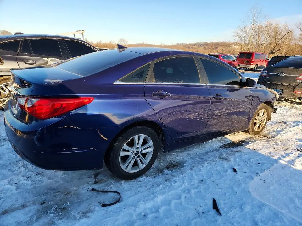 2012 HYUNDAI SONATA GLS  